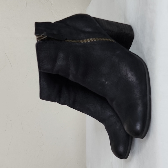 BP Nordstrom Black Suede Nubuck Leather Ankle Booties Size 9M - Picture 1 of 11